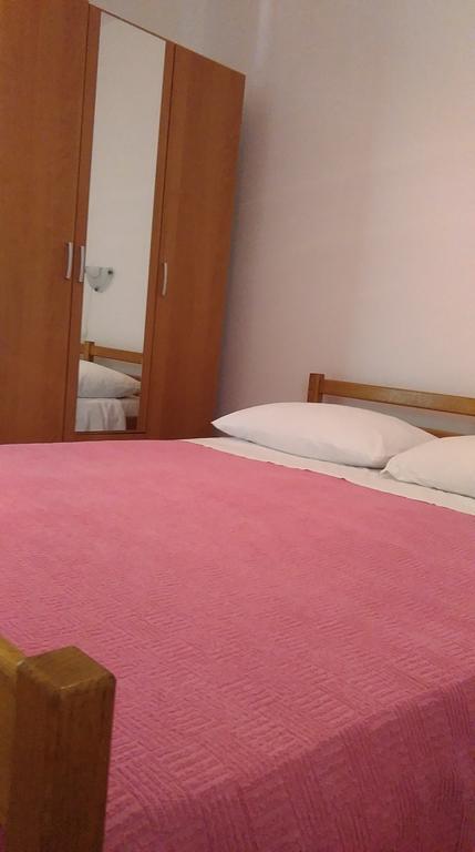 Apartments Angela Biograd Na Moru Esterno foto